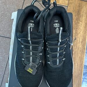 Athletic works size 11 color black/silver/white